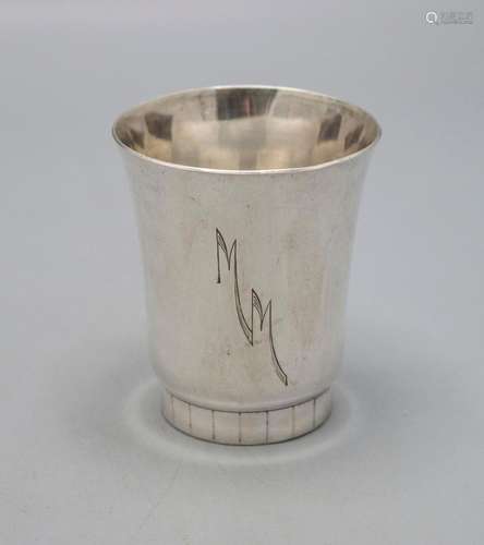 Art Déco Silberbecher / An Art Deco silver beaker, Louis Rav...