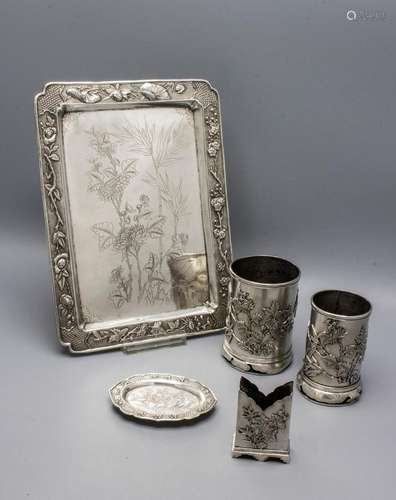 Raucherset / A silver smoker\'s set, China, um 1900