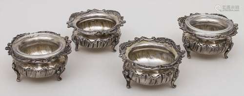 4 Salieren / Gewürzschälchen / A set of 4 silver open salts,...