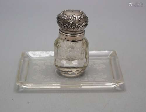 Tintenfass mit Ablageschale / A silver and glass inkwell, Pa...