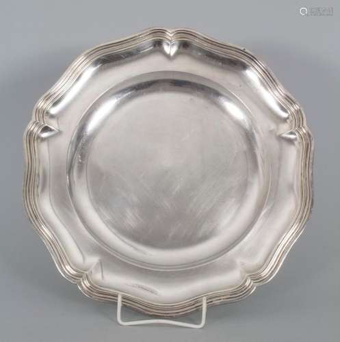 Runde Silberplatte / A silver platter, Frankreich, um 1900