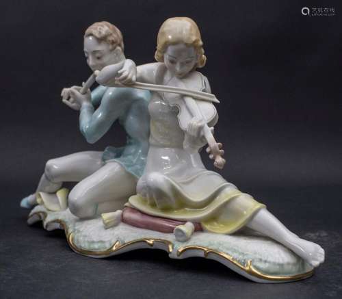 Figur \'Musizierendes Paar\' / \'A couple playing music\', C...