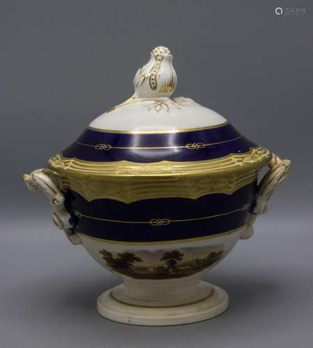 Creamware Saucenterrine / A fine faience cobalt and gilt sau...