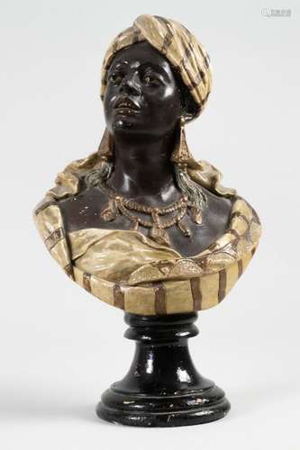 Keramikbüste \'Orientalin\' / A ceramic bust of an \'Orienta...