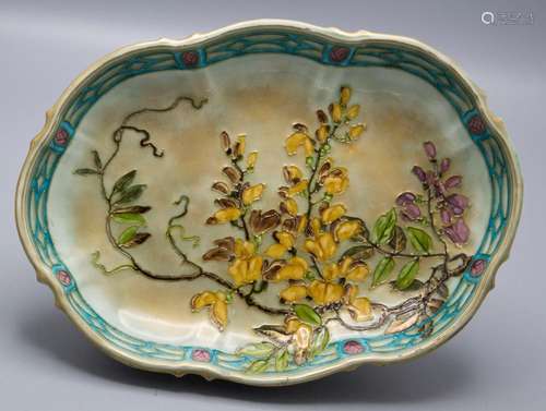 Jugendstil Schale mit Silbermontur / An Art Nouveau faience ...