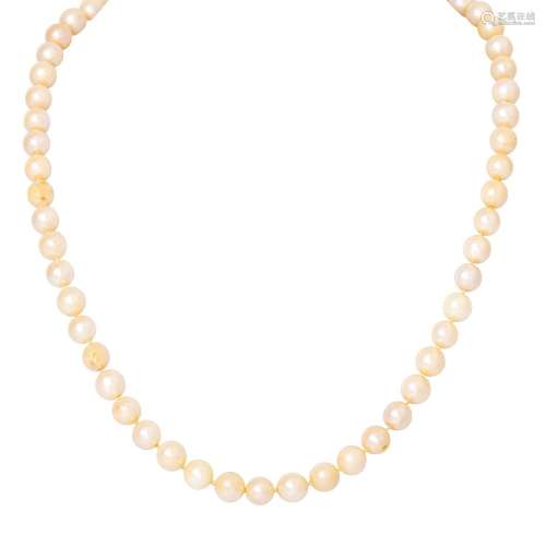 WEMPE pearl necklace with loop jewelry clasp