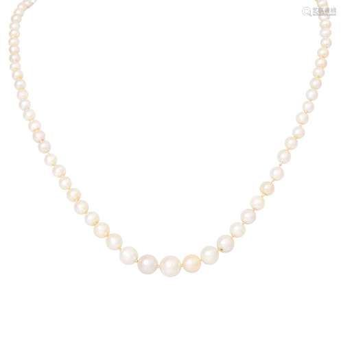 Necklace from natural pearls