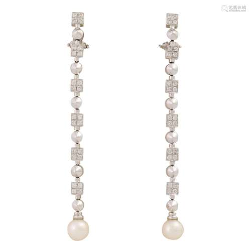 Earrings with pearl and diamonds together ca. 0,9 ct,