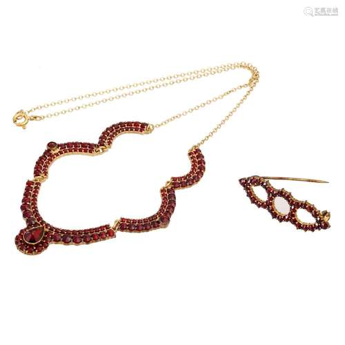 Jewelry set of 2 pieces with garnet,