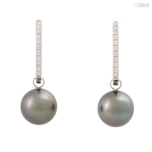 Folding creoles with Tahitian pearls and diamonds total ca. ...