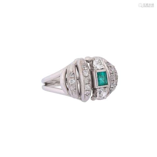 Ring with emerald and old cut diamonds together ca. 0,6 ct,