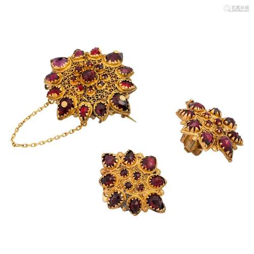 Antique jewelry set of filigree brooch and ear clips with ga...