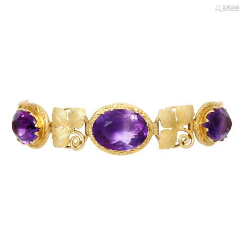 Bracelet with 5 oval amethysts,