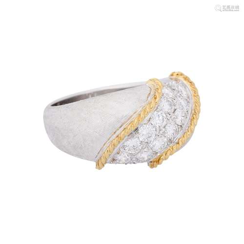 Ring with diamonds of total approx. 0,72 ct (engraved),