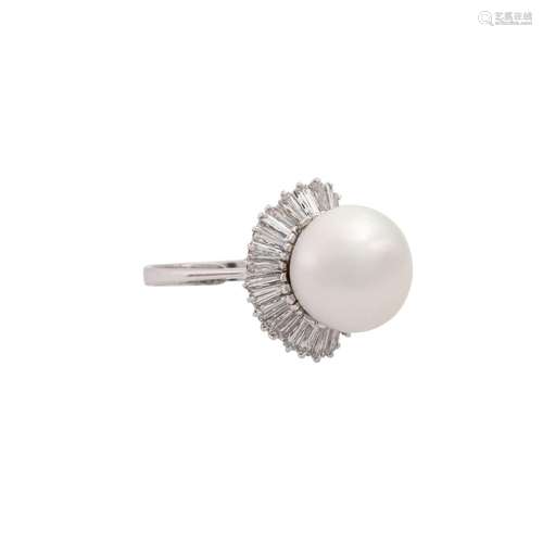 Ring with South Sea pearl and diamonds