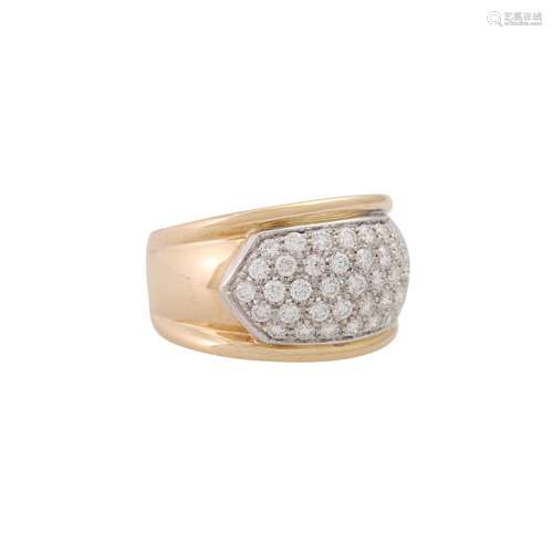 Ring with diamonds total ca. 0,8 ct,