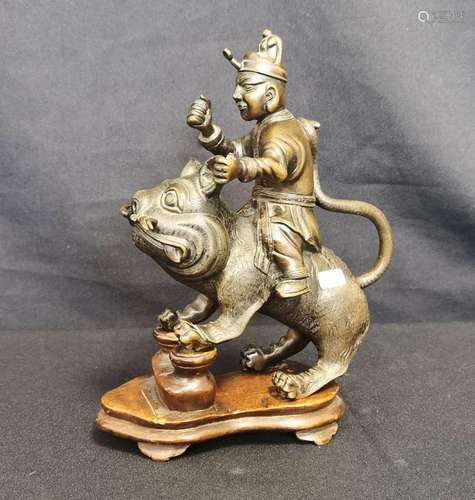 SCULPTURE "VAJRASADU ON A LION"