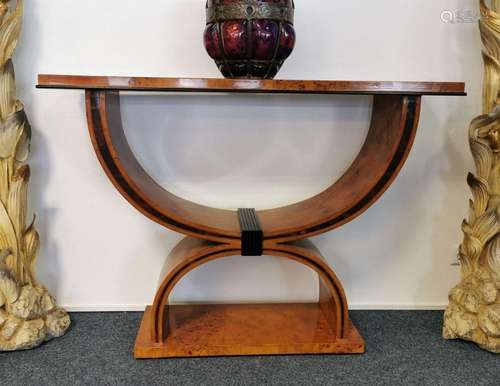 CONSOLE TABLE