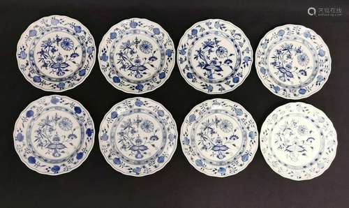 8 MEISSEN PLATES "ONION PATTERN"