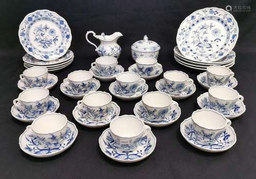 MEISSEN MOCHA SERVICE "ONION PATTERN"