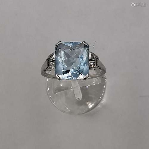 PLATIN - RING WITH AQUAMARINE