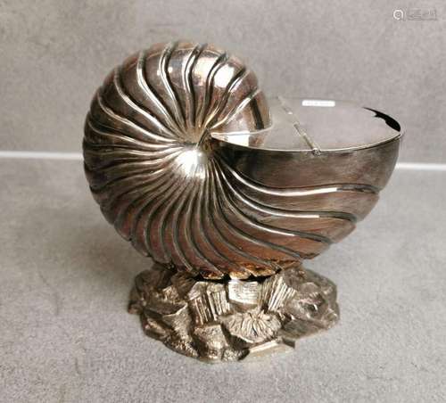 SILVER PLATED BOX IN SHELL SHAPE