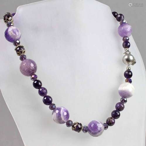 Amethyst Collier