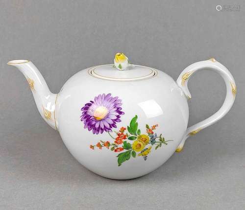 Meissen Teekanne *Blume 3*