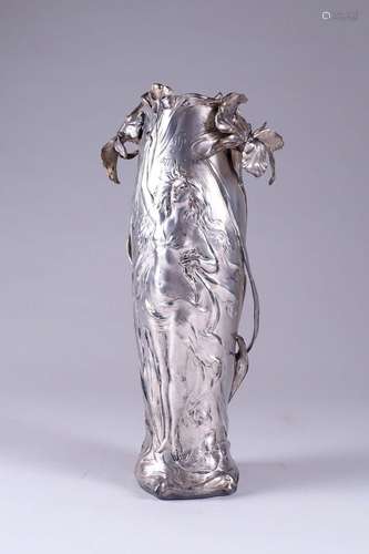 D’époque Art Nouveau. Grand vase fuselé.