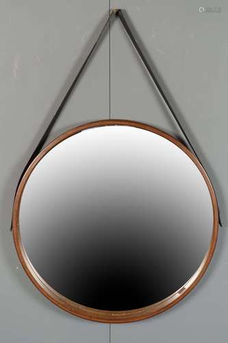 Miroir Design.