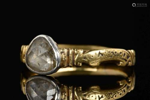 POST MEDIEVAL GOLD RING WITH DIAMOND