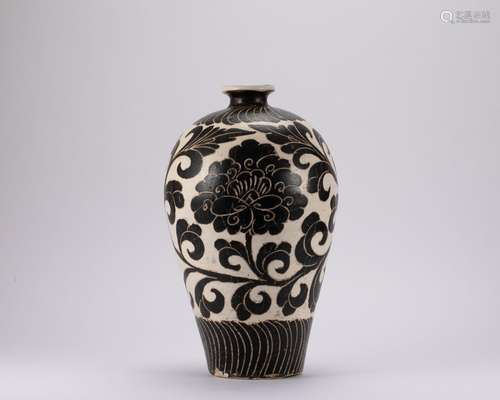 Cizhou Kiln Plum Bottle