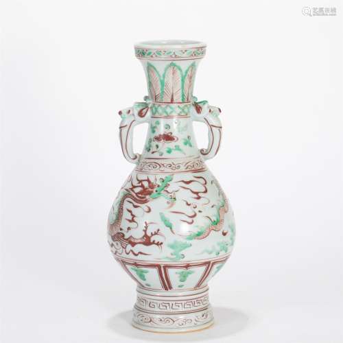 A CHINESE RED GREEN GLAZE PORCELAIN DRAGON VASE