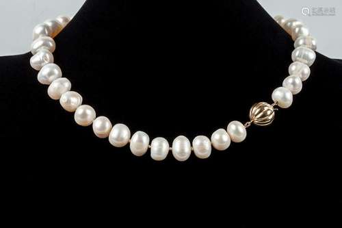 Collar de perlas de cultivo ovales, barrocas, 10,5 a 14,5 mm...