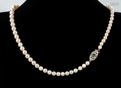 Collar vintage de una vuelta de perlas cultivadas japonesas,...