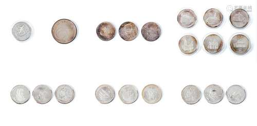 Lote de monedas de plata, CUBA: A)  Seis sets de tres unidad...