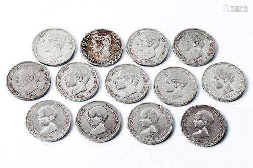 Lote de 13 'duros' (5 Pesetas) de plata (900 ml) 38 mm. BC a...
