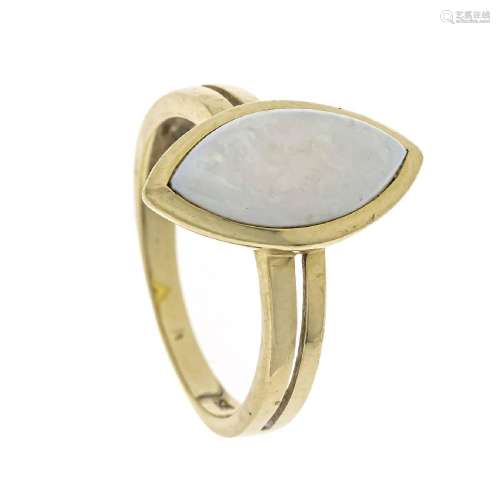 Opal ring GG 585/000 with a navett
