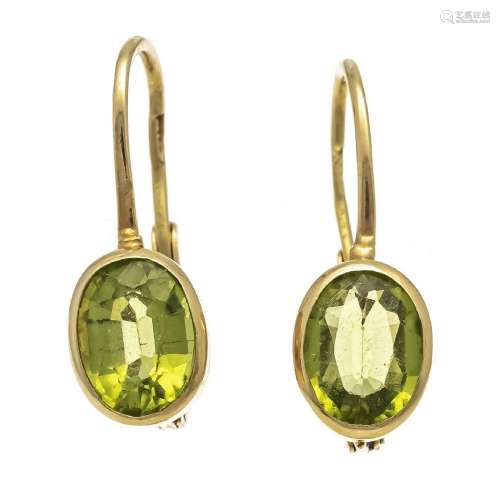 Peridot earrings GG 750/000 with 2