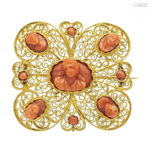 Coral brooch GG 700/000 unstamped,