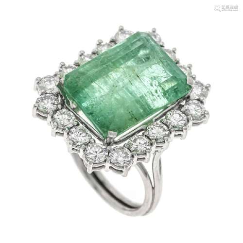 Emerald diamond ring WG 750/000 un