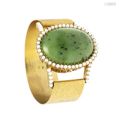 Jade seed pearl bangle GG 585/000