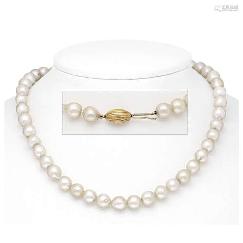 Pearl necklace with pin clasp GG/W