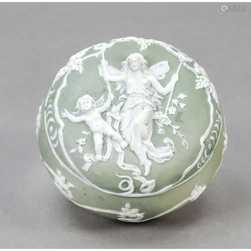 Rounded lidded box in Wedgewood m