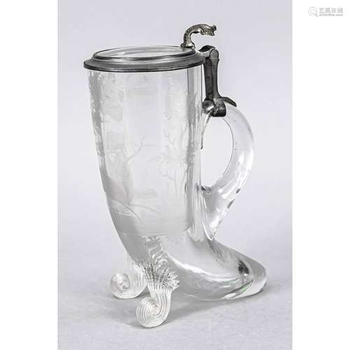 Beer mug with tin hinged lid asse