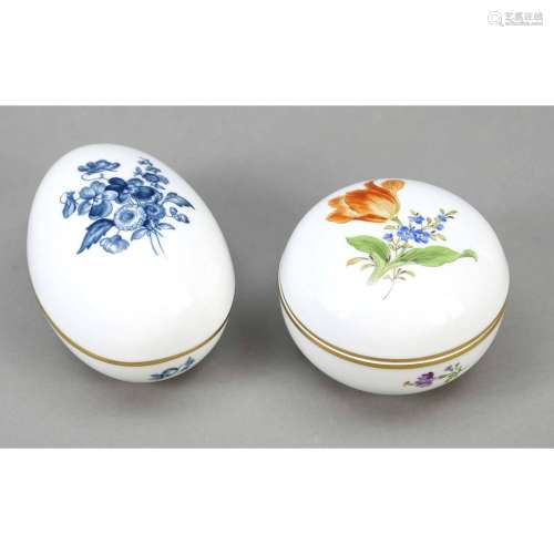 Two lidded boxes, Meissen, round