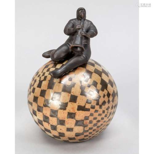 Ceramic sculpture, Monique Deglua