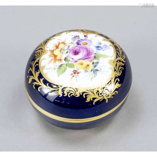 Small lidded box, Meissen, mark a