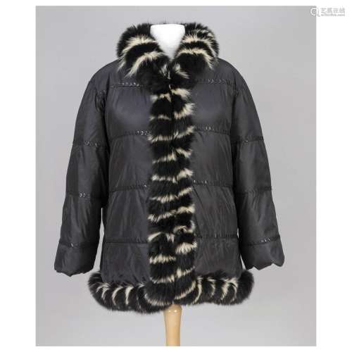 Women's jacket with fox fur trim, 2