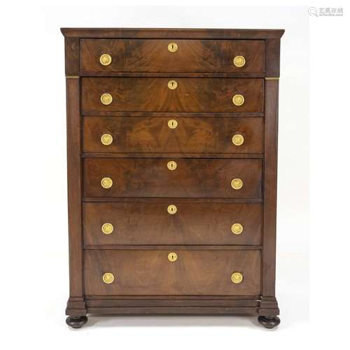 Chiffoniere/men's chest of drawers